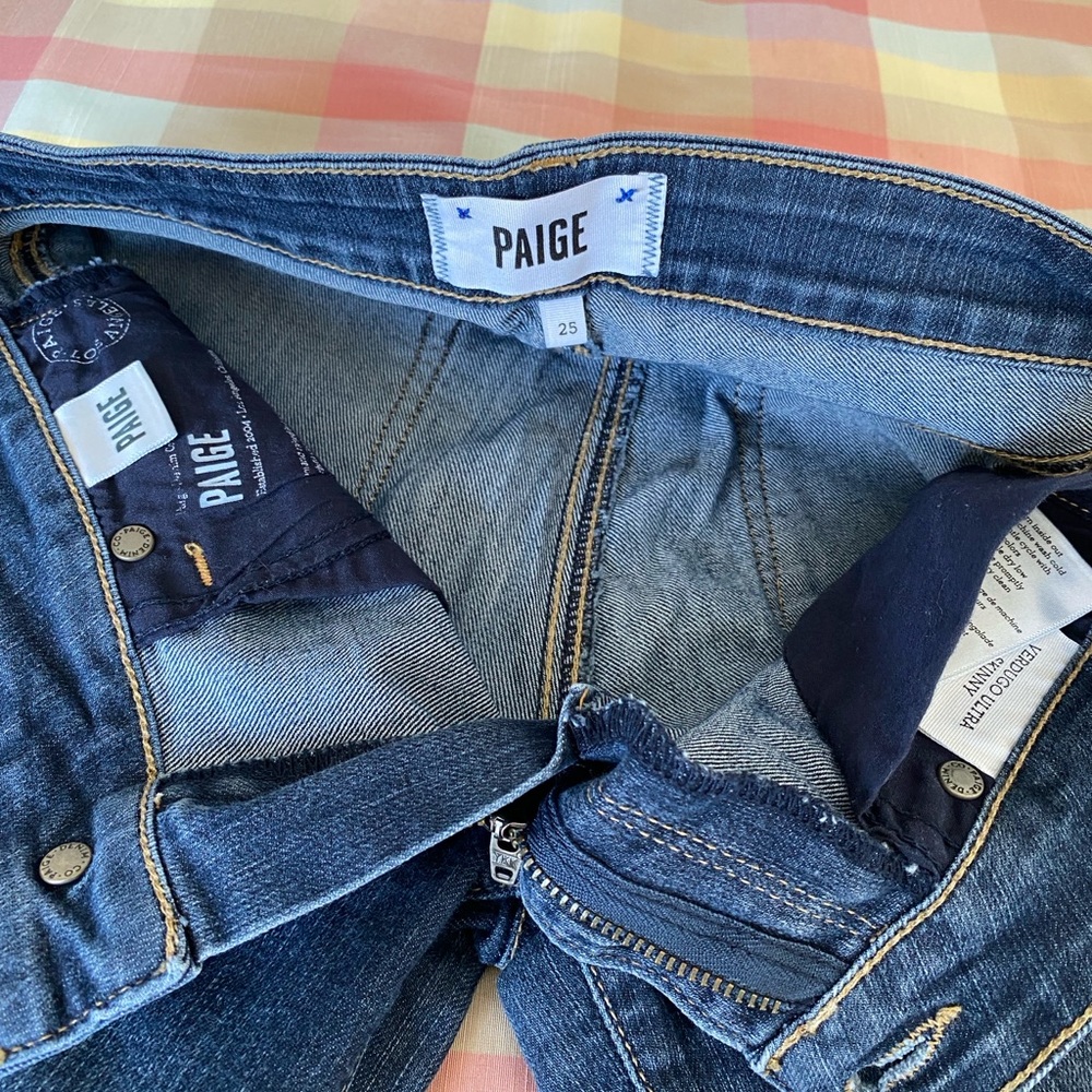 Paige Verdugo ultra skinny jeans, dark wash, stretchy, low rise size 25